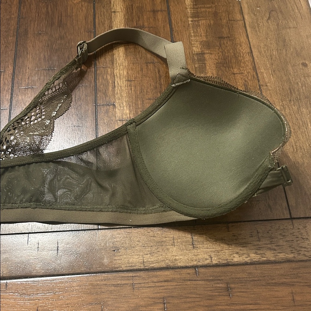 Victoria's Secret Olive Lace Bra 36C EUC - Picture 4 of 6